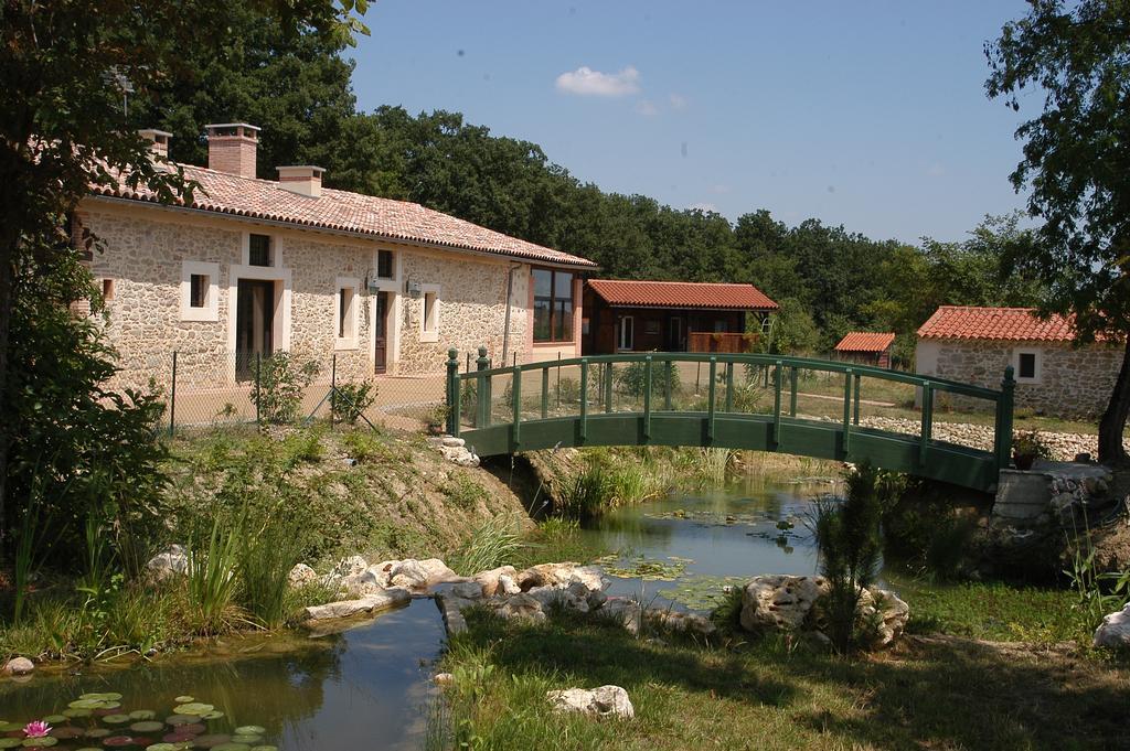 Hôtel Chalet Domaine De Combe Ramond à Veilhes Extérieur photo